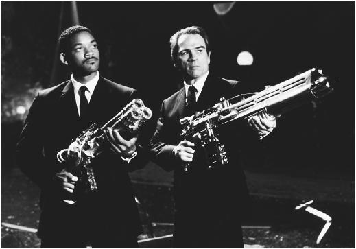 Tommy Lee Jones (right) and Will Smith in Men in Black