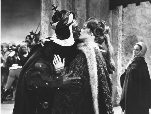 Maggie Smith (center), with Laurence Olivier and Joyce Redman, in Othello