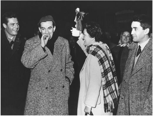 Franco Cristaldi (with cigarette) with Suso Cecchi D'Amice and Marcello Mastrioanni (left)